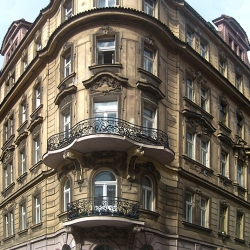 Fasáda Římská 1